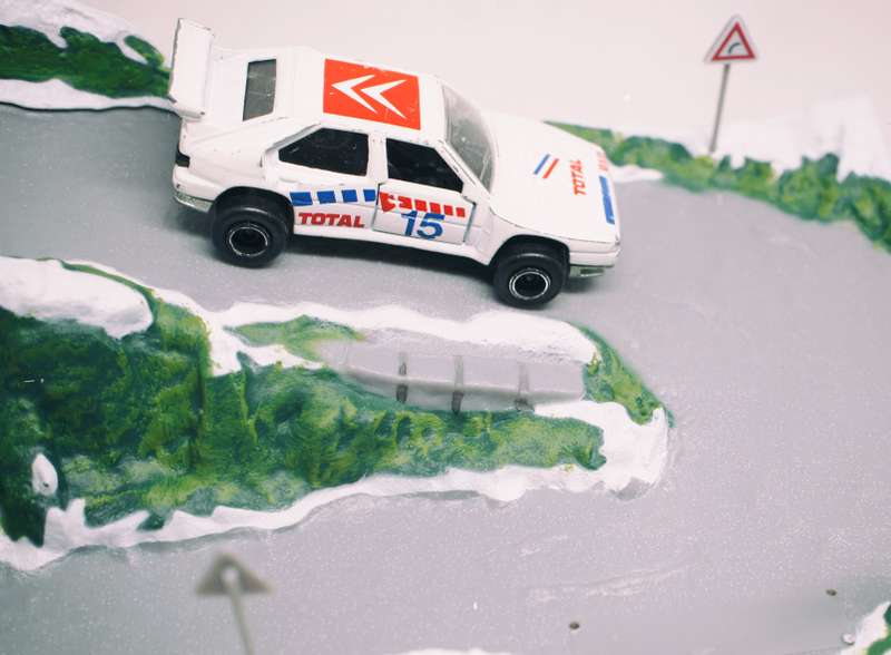 Illustration for article titled French Friday: La seule voiture qui fond part deux